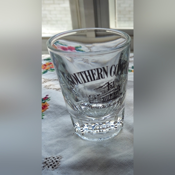 Southern Comfort shot glass - Picture 1 of 1